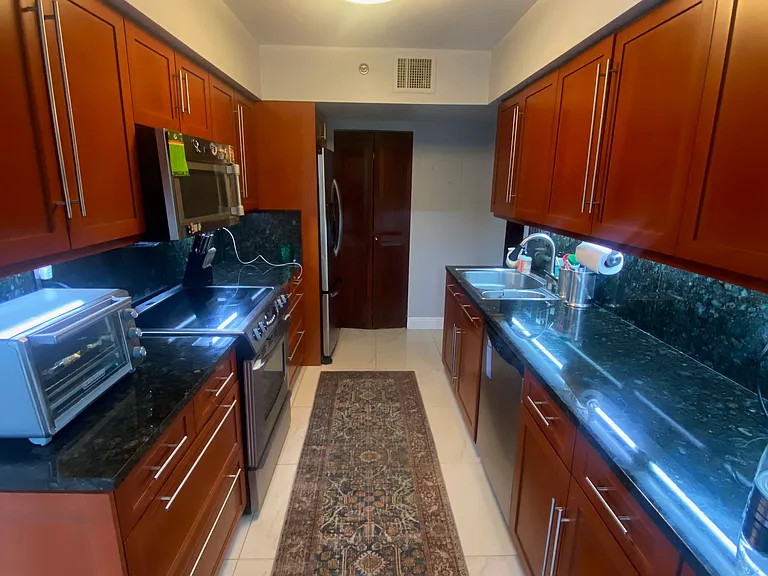 3600 Mystic Pointe Dr #207 — Photo 12