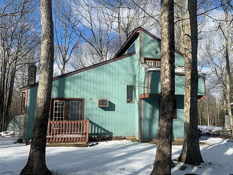 244 Surrey Dr — Photo 17