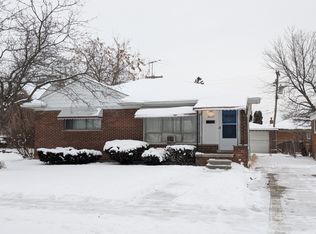 18429 Stephens Dr, Eastpointe, MI 48021