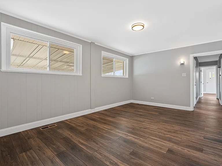 135 N Purdue Ave — Photo 9