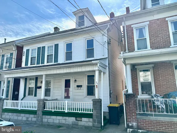 37 N Church St, Robesonia, PA 19551