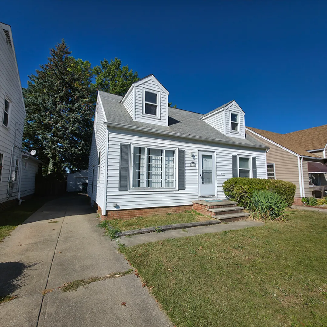 14817 Krems Ave photo 1