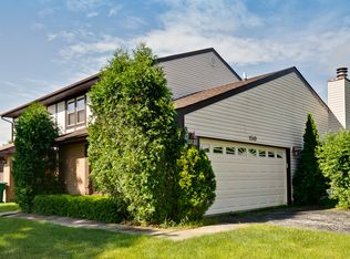 1549 Brandywyn Ct N, Buffalo Grove, IL
