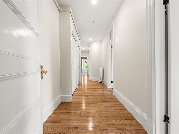 5th image of 16 Loring Ave #2