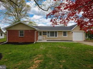 312 Maxson Rd, Lancaster, PA 17601