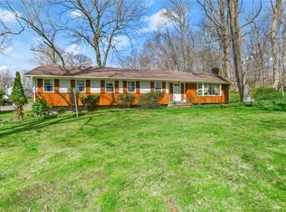 25 Gray Rock Rd, Trumbull, CT 06611