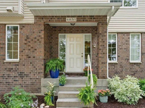 4851 Cardigan Ln, Iowa City, IA 52245