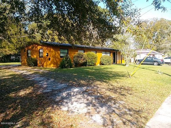 2nd image of 4837 Churchill Dr
