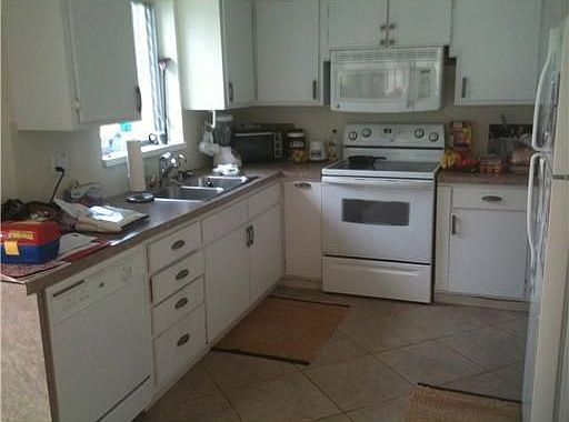 5th image of 501 SE 3rd Ct