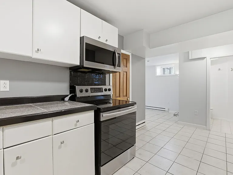 82 Blake St #B — Photo 3