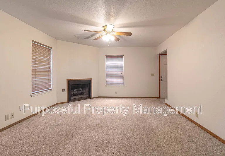 216 N Fretz Ave — Photo 5