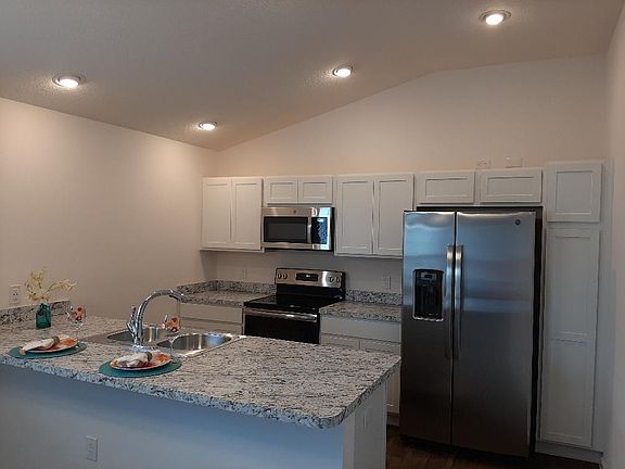 4th image of 4940 Carmen Ct
