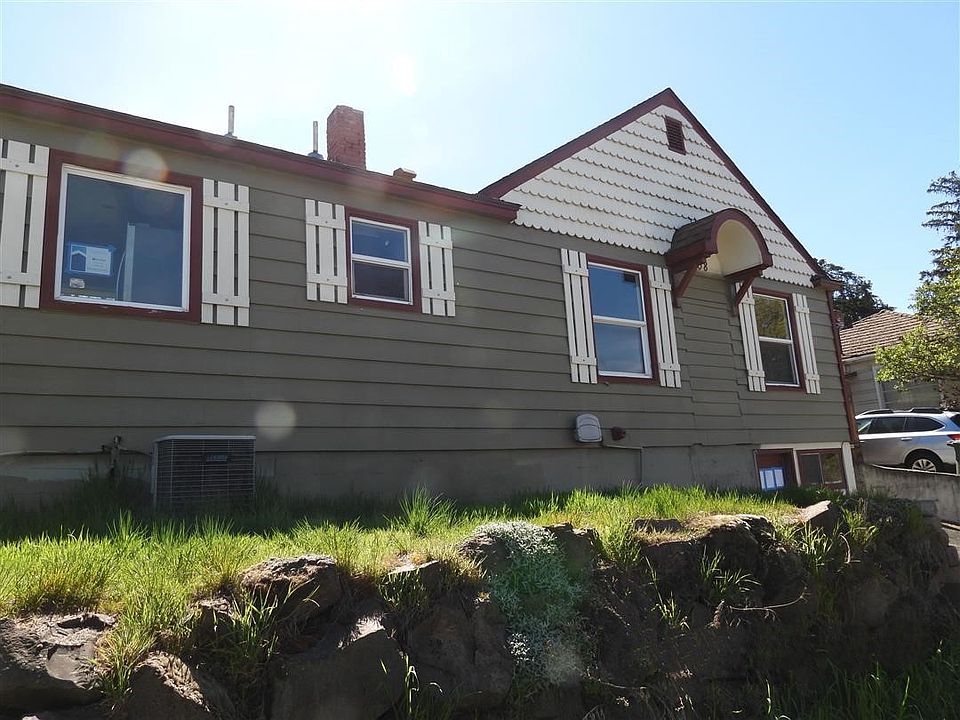 2nd image of 1108 SW Goodwin Pl