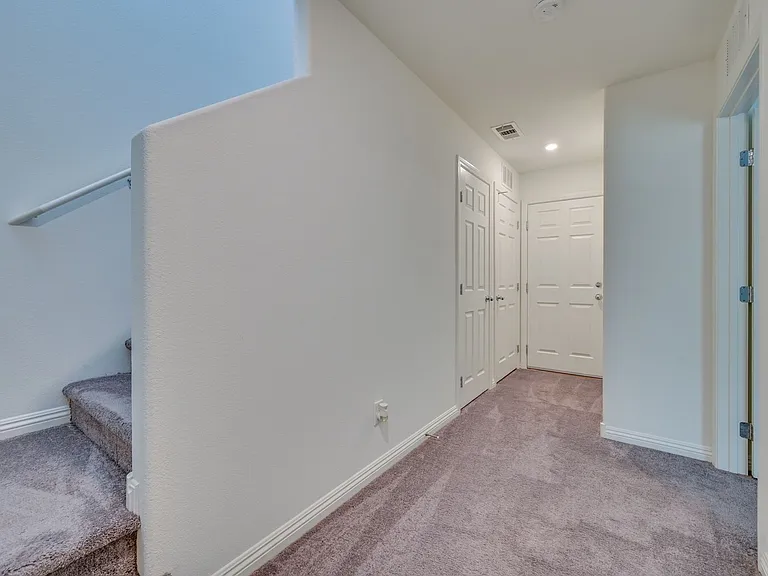 5202 Dubris Dr — Photo 9