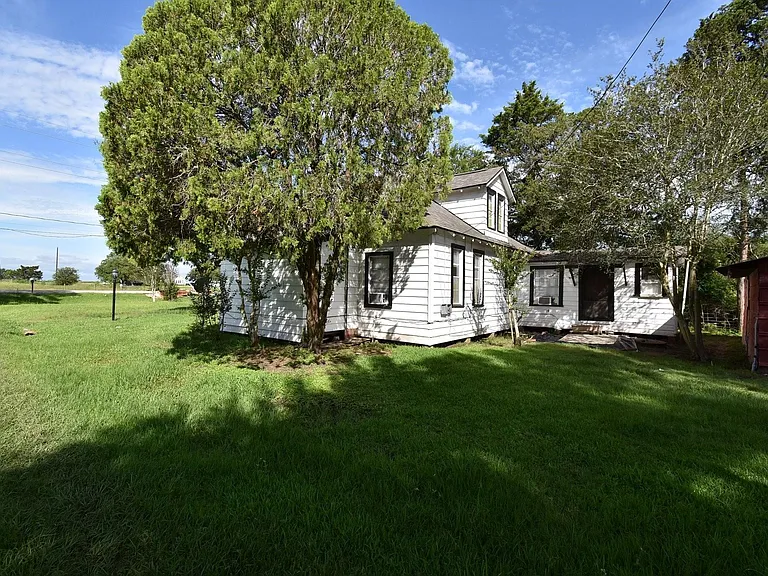 8421 Altimore Rd — Photo 23