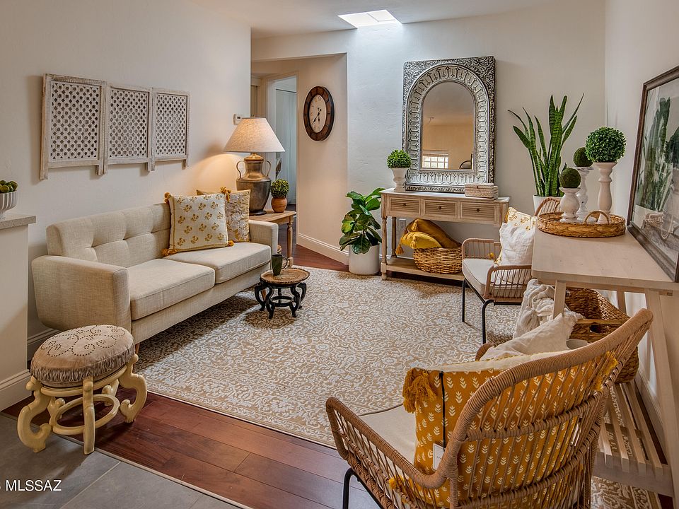1st image of 186 W Calle Del Ano