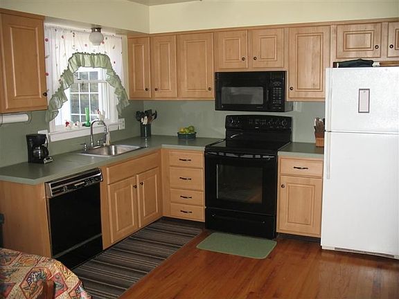 Eat in Kitchen