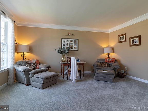 5th image of 822 Ashby Dr