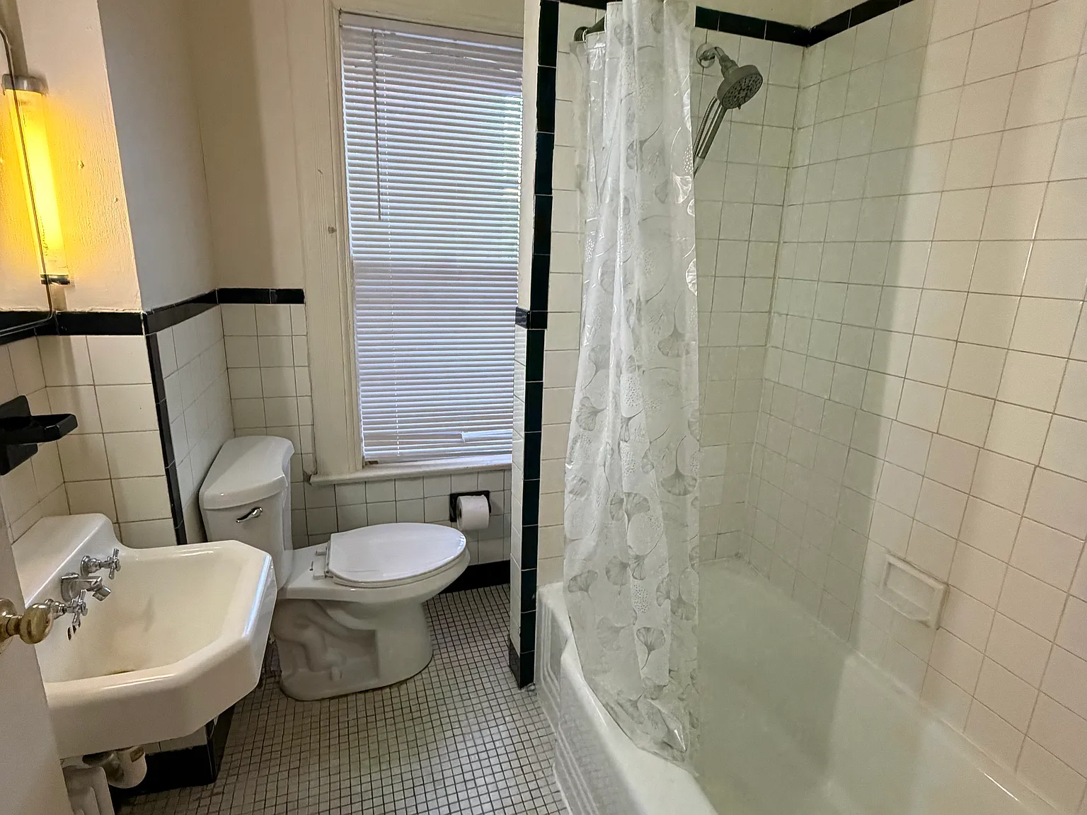 1 bed, $1,600 — Photo 4