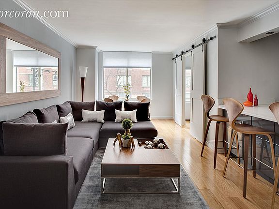 5th image of 303 Greenwich St #3G