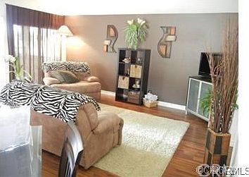 2nd image of 21736 Laurelrim Dr Unit B