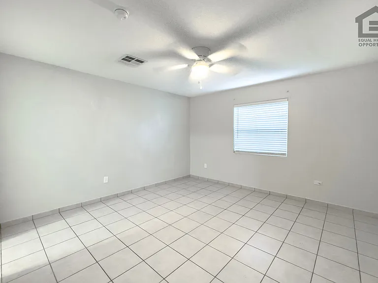 1023 E Old Southern Ave — Photo 9