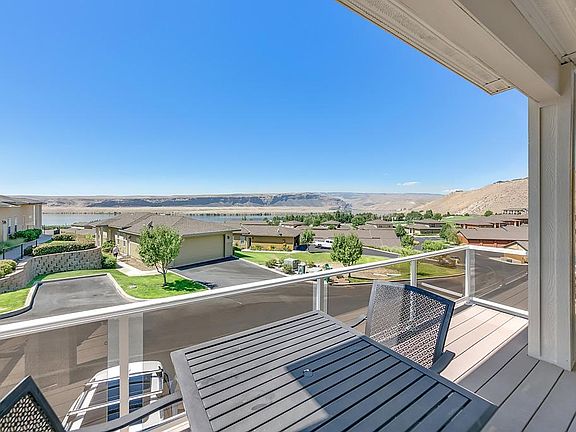 4th image of 9281 Riverview Way NW