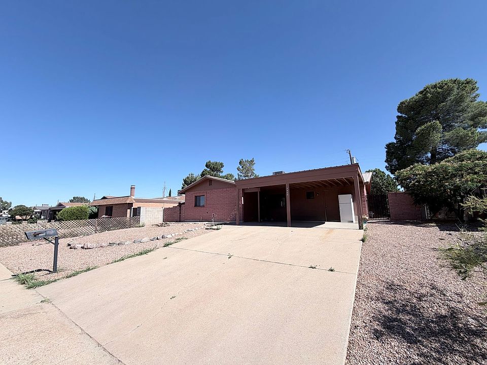 1st image of 2864 E Wilcox Dr