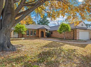 3716 Windomere Dr, Bedford, TX 76021