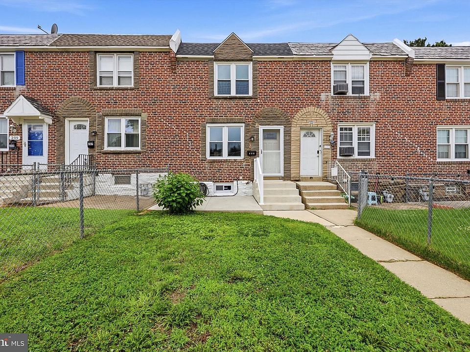 1st image of 205 W Washington Ave