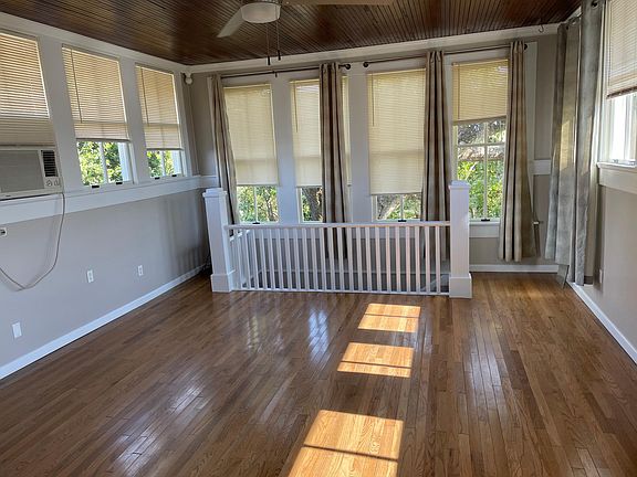 3rd image of 1524 N Baylen St #1522