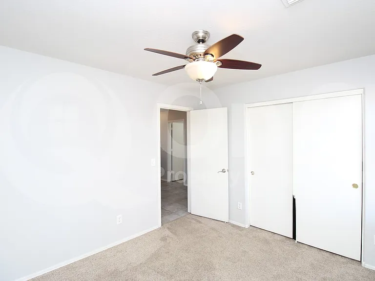 4520 E Glenhaven Dr — Photo 12