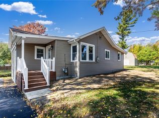 5742 Lakeview Ter, Lake View, NY 14085