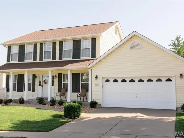 1118 Treeshade Dr, Saint Peters, MO 63376