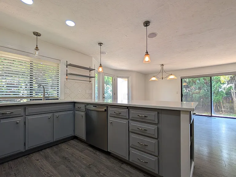 3570 Hickory Ave — Photo 7