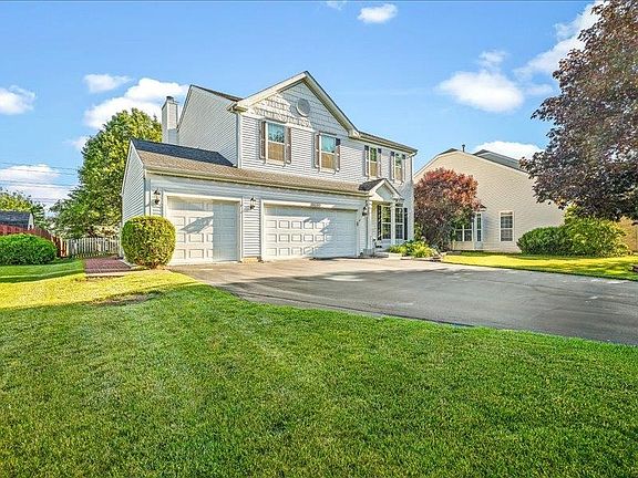 2nd image of 10695 Yellowstone Dr