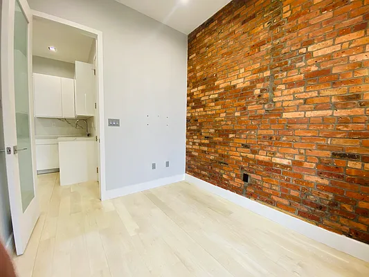 Rented by Aventana | media 21