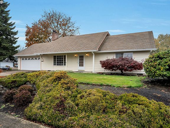 2nd image of 3035 NE Meadow Ln