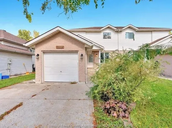 3692 Holburn St, Windsor, ON N9E 4T3