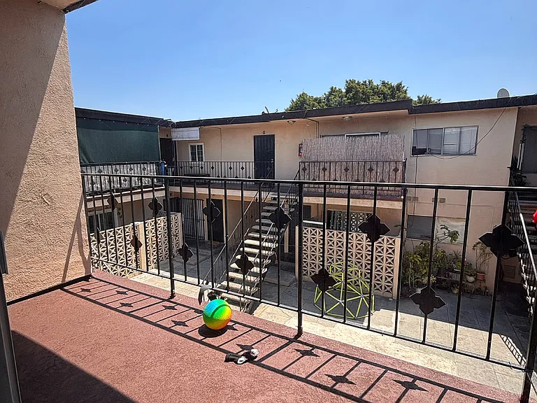 11023 California Ave #K — Photo 7