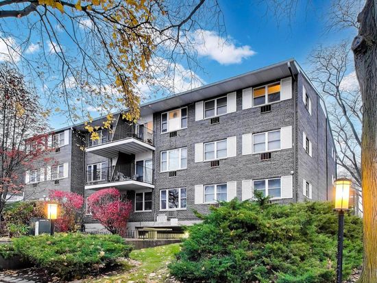 8700 Skokie Blvd #3PS, Skokie, IL 60077