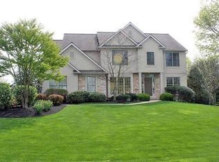 107 Huntingwood Dr, Lancaster, PA 17602