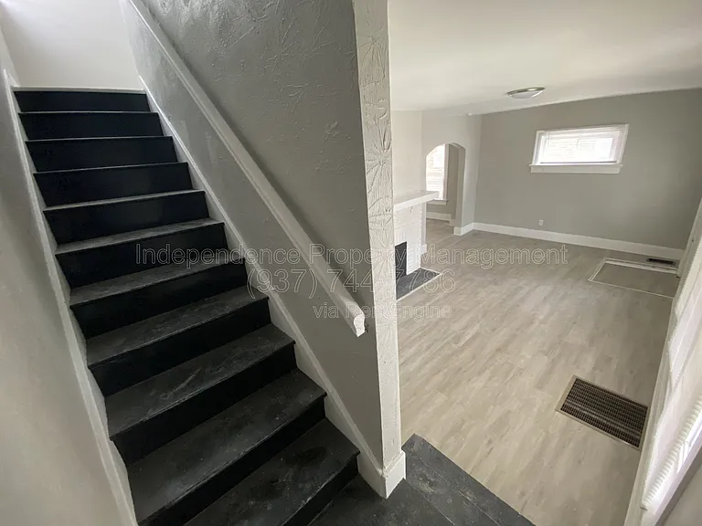 1004 W Fairview Ave — Photo 11