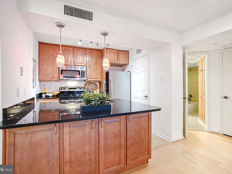 1524 Lincoln Way #100 — Photo 12