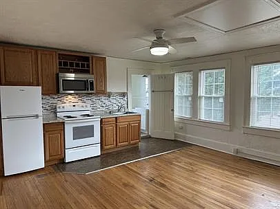 891 Haywood Rd #5 — Photo 2