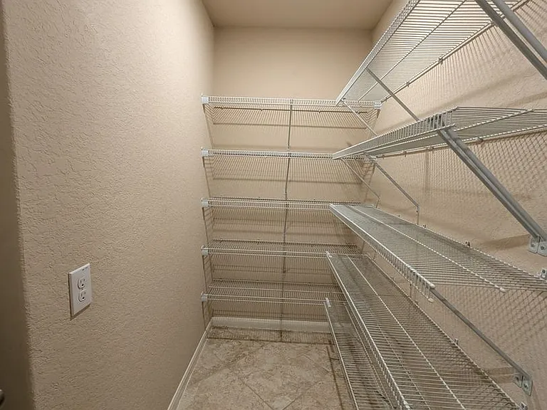1337 Lauren St — Photo 29