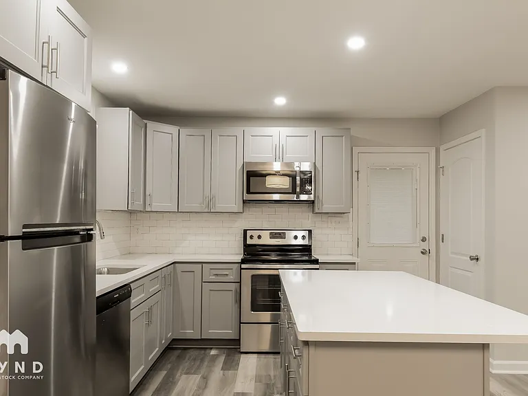 2916 Dunsinane Ct — Photo 6