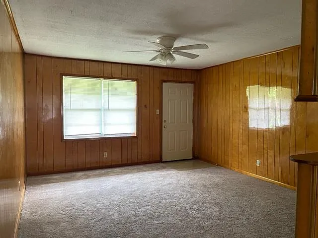 2 bed, 900 sqft, $900 — Photo 2