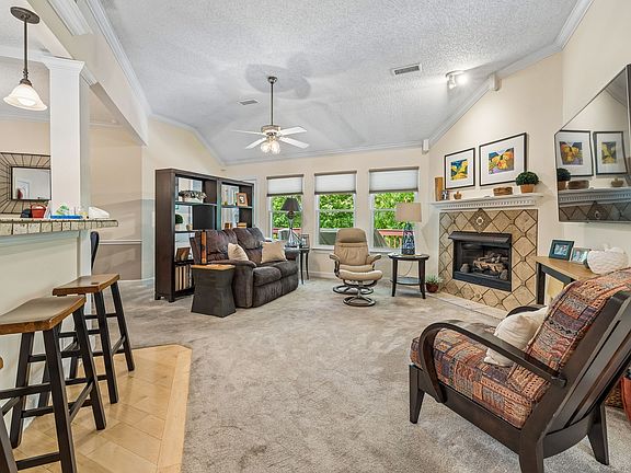 5th image of 3508 Greenwood Dr