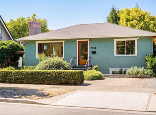 1814 Belmont Ave, Victoria, BC V8R 3Z2